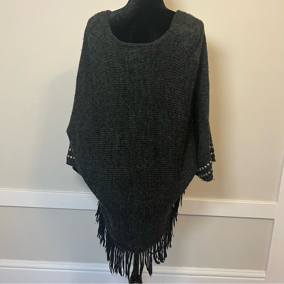 Elegant Wool Blend Dark Gray Fringe Studded Sleeve Poncho Sweater Oversized Sz S - Picture 5 of 10